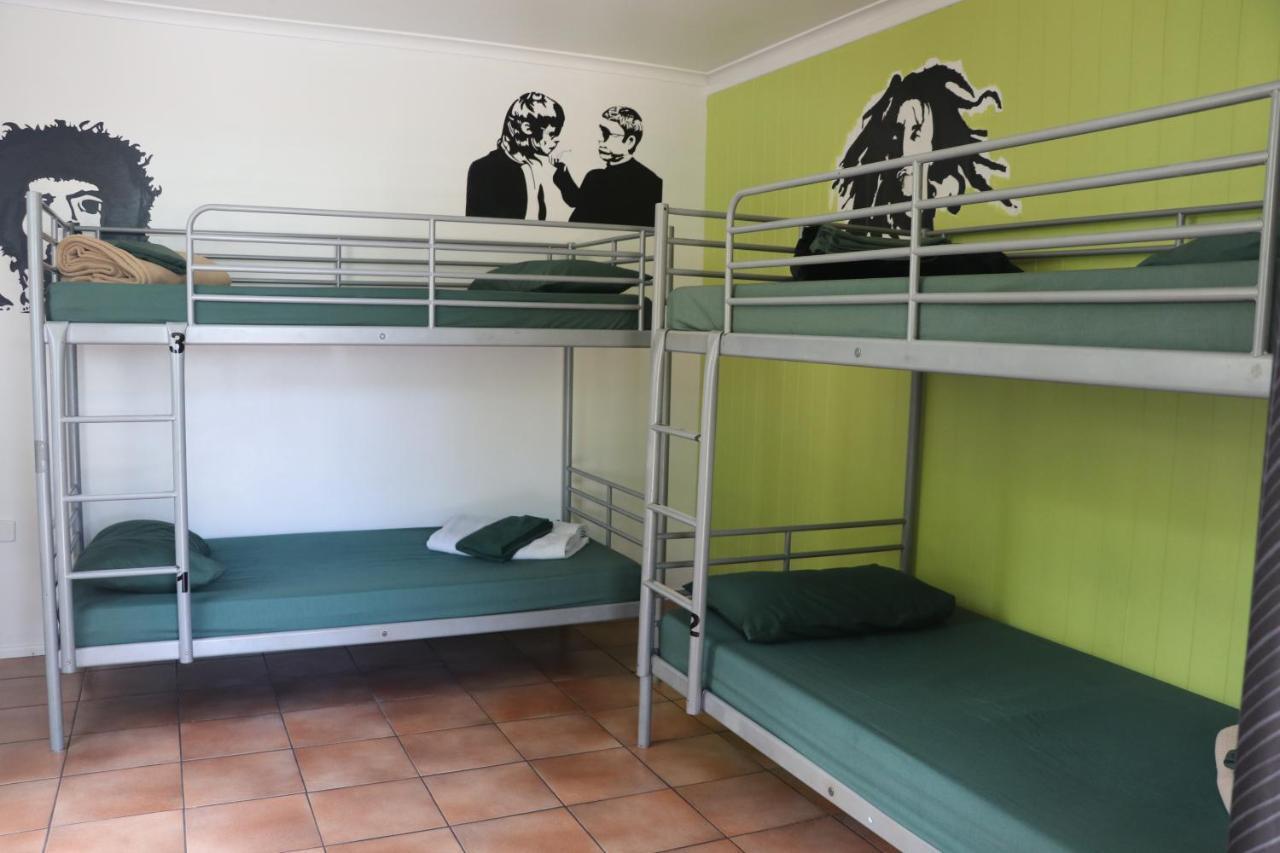 Хостел Pippies Beachhouse Backpackers Рейнбоу-Біч Екстер'єр фото